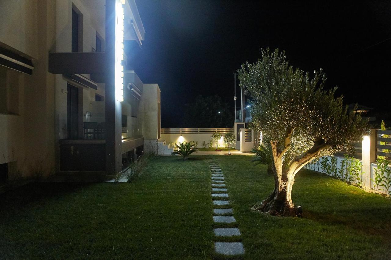 Albatros Luxury Suites Vrasná 외부 사진